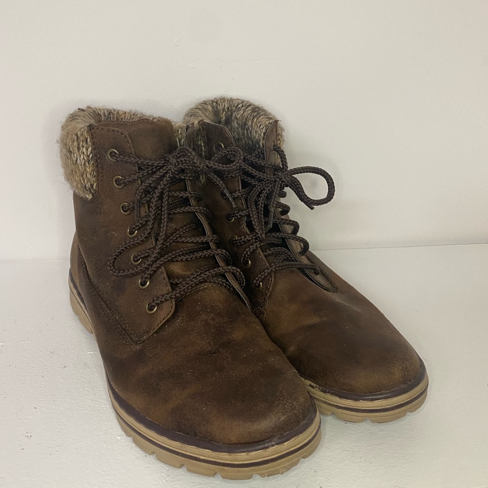 Brown Distressed Women’s Boots